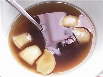 补血养颜佳品-红糖蜜枣苹果汤的做法步骤4