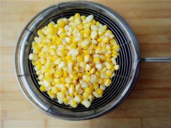 椒盐玉米粒-附切玉米棒和制作小技巧的做法步骤2