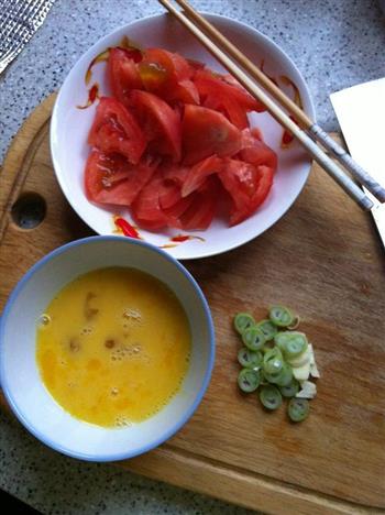 西红柿鸡蛋汤的做法步骤1