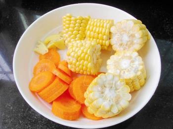 葫芦瓜玉米猪腱子汤的做法图解2