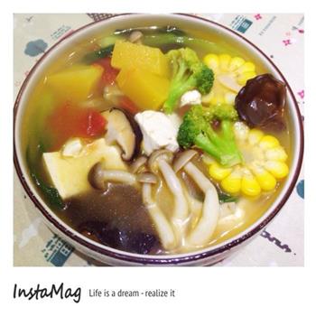 七彩营养蔬菜汤的做法步骤2