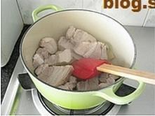 慈菇红烧肉的做法步骤3