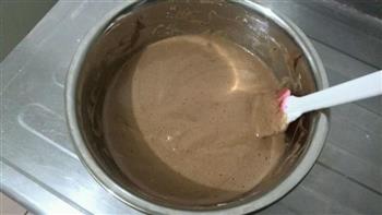彩糖巧克力戚风蛋糕卷的做法步骤14