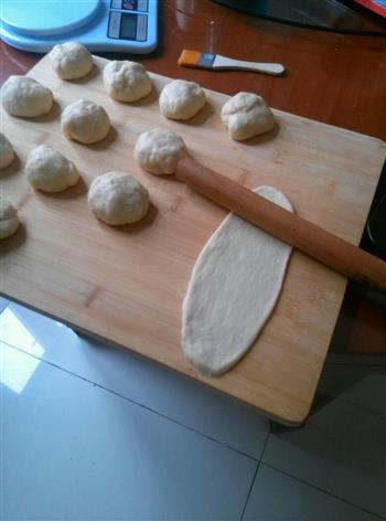 葡萄干奶香小面包的做法步骤4