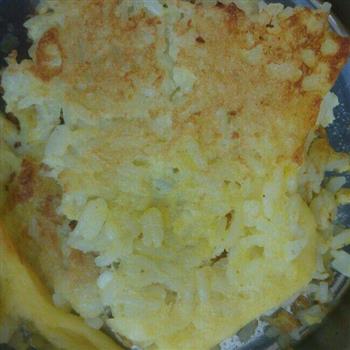 米饭鸡蛋煎饼的做法步骤4