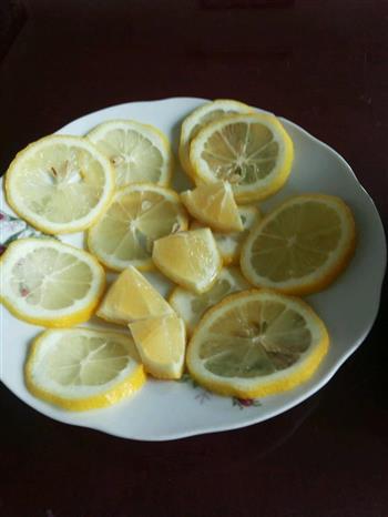 手打柠檬蜜的做法步骤1