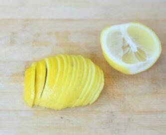 腌制柠檬片-自制柠檬水的做法步骤2