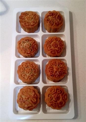 五仁广式月饼的做法步骤3