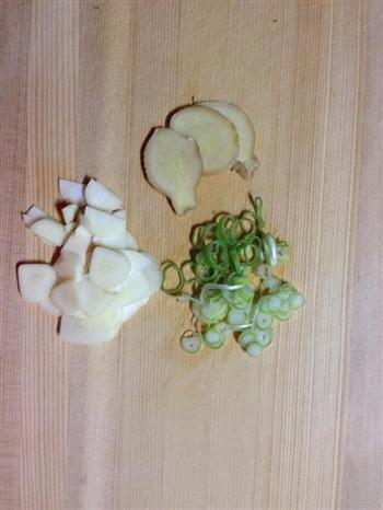 红烧排骨土豆的做法图解3