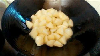 家常系列-土豆烧排骨的做法步骤3