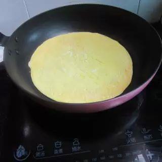 无油糯米蛋卷的做法步骤3