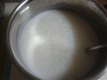 抹茶椰奶西米露的做法步骤1