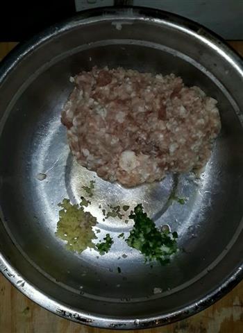 冬瓜肉丸汤的做法步骤1