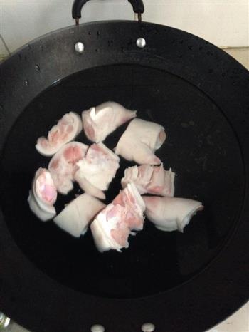 黄豆猪脚汤的做法步骤3