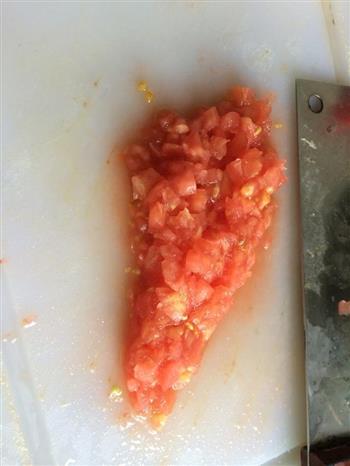 宝宝辅食—西红柿鸡蛋面疙瘩的做法步骤1