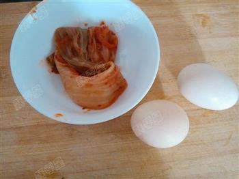 泡菜炒鸡蛋的做法步骤1