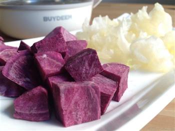 美容养颜的紫薯银耳羹-身边食材的做法步骤1
