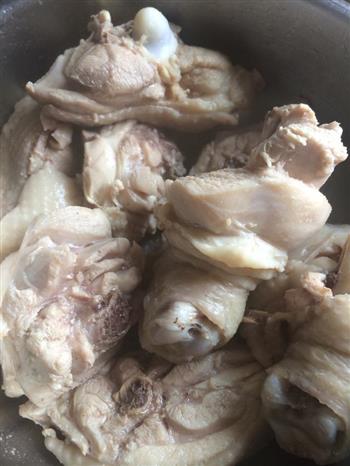 鸡腿肉炖元磨的做法步骤5