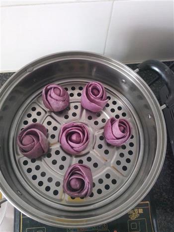 紫薯玫瑰花卷的做法图解7