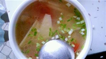 番茄竹笋排骨汤的做法步骤1