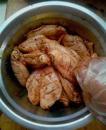 黑胡椒烤鸡翅的做法步骤1