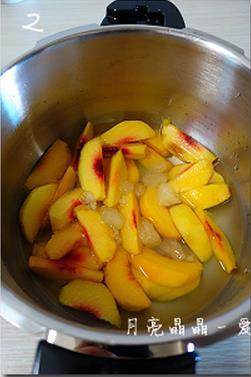 糖水黄桃的做法步骤2