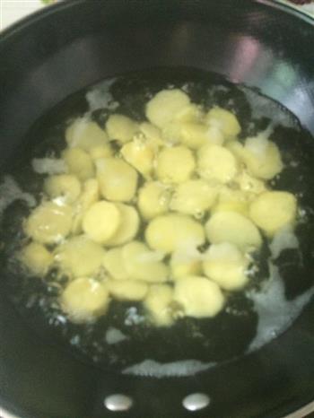 香煎火腿小土豆的做法步骤2