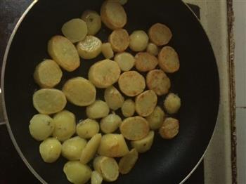 香煎火腿小土豆的做法步骤4