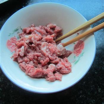 莴笋麻辣牛肉的做法步骤2