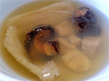 海参瑶柱竹荪瘦肉汤的做法步骤6