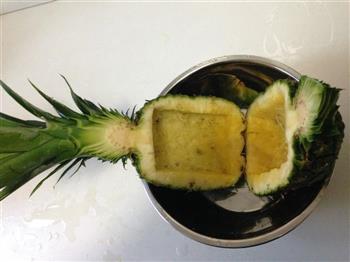傣味菠萝饭的做法步骤1