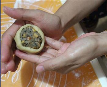 中秋特辑-最具童年气息的月饼-广式五仁月饼的做法步骤10