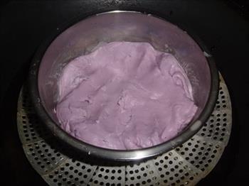 葡萄干豆沙紫薯冰皮月饼的做法步骤6