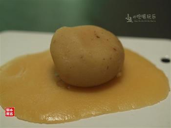 广式莲蓉月饼-传统的月饼传统的味道的做法步骤10