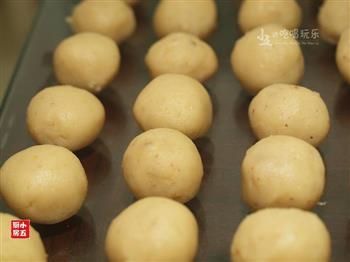 广式莲蓉月饼-传统的月饼传统的味道的做法图解7