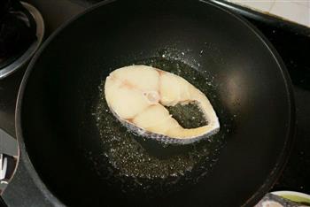 香煎鳕鱼的做法步骤2