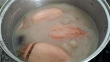 绿豆莲藕猪骨汤的做法步骤5