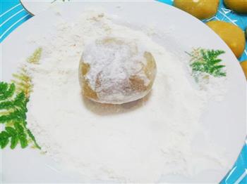 广式豆沙蛋黄月饼的做法步骤15