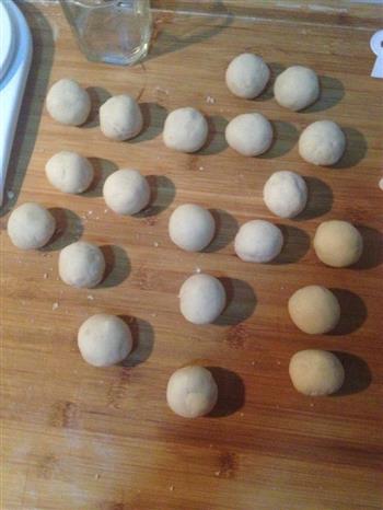 传统莲蓉蛋黄月饼的做法步骤15