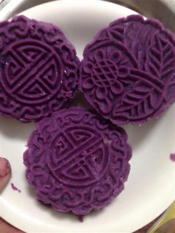 紫薯莲蓉月饼的做法步骤1