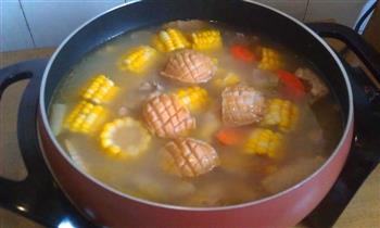 玉米鲜鲍炖鸡汤的做法步骤12