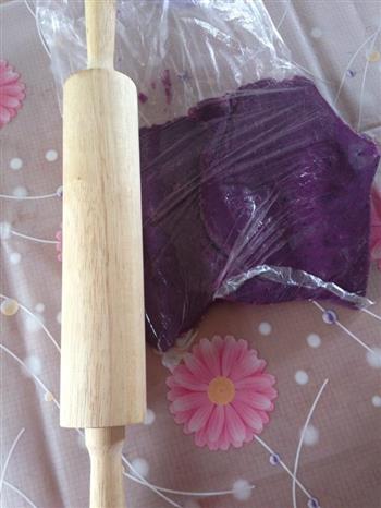 桂花蜜蛋黄紫薯月饼的做法步骤4