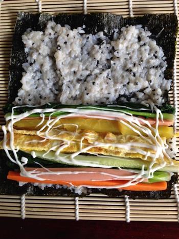 美味寿司，紫菜包饭的做法步骤5
