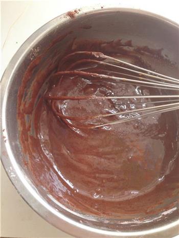 巧克力香蕉慕斯蛋糕的做法步骤2