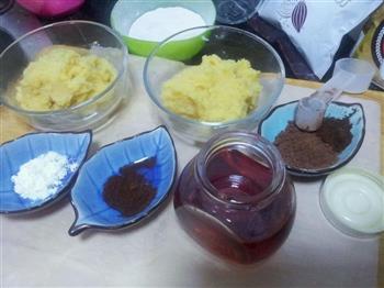 摩卡咖啡&  抹茶，莲蓉冰皮月饼的做法步骤3
