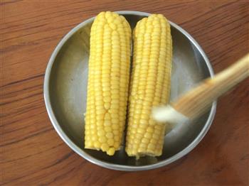 香烤玉米的做法步骤4