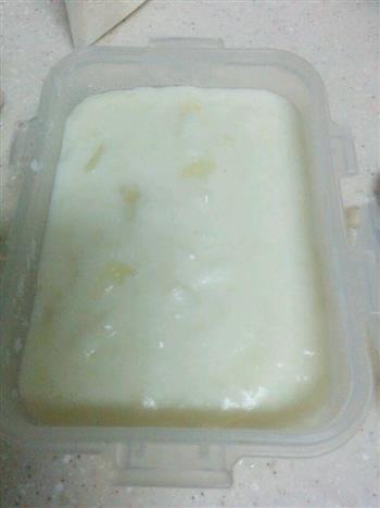 消耗淡奶油 淡奶油鲜奶椰丝小方 自制冰激凌零食的做法步骤4