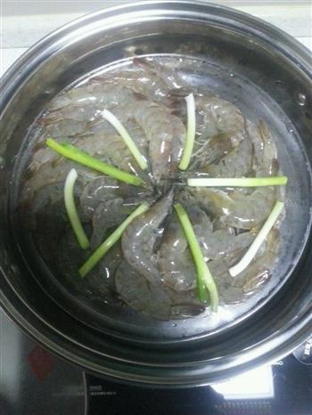 蒜末清蒸虾的做法步骤1