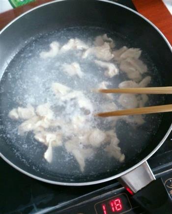 减肥美味餐－冬瓜香菇鸡胸肉虾皮面汤的做法图解5