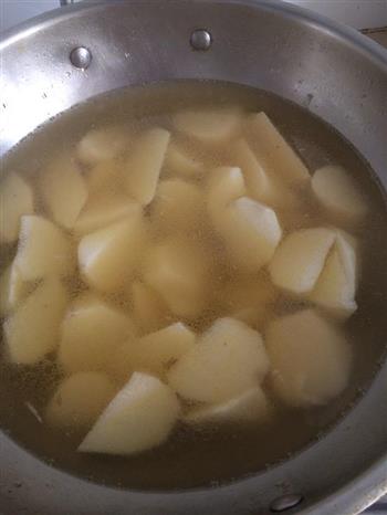 山药蟹味菇排骨汤的做法步骤2
